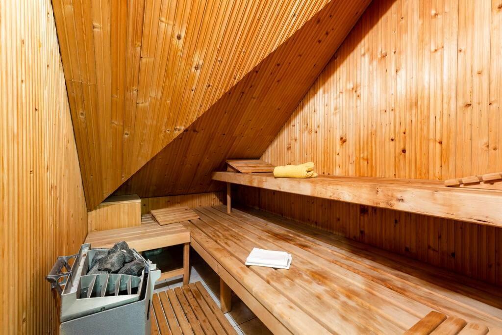 ברטיסלאבה Rooftop 180M2 Loft With Private Sauna, מראה חיצוני תמונה